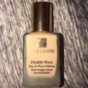 Estée Lauder Double Wear Foundation